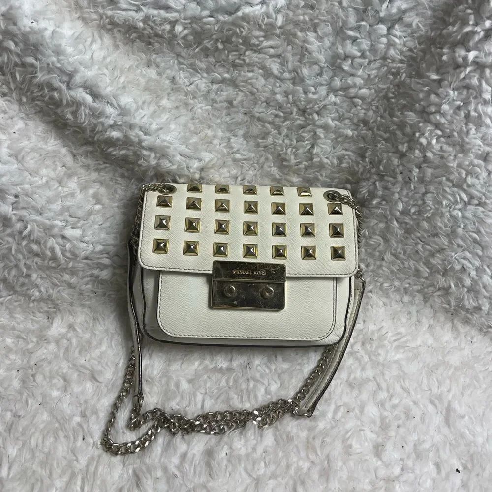 Michael Kors leather off white studded sloan shoulder bag gold tone Hard…